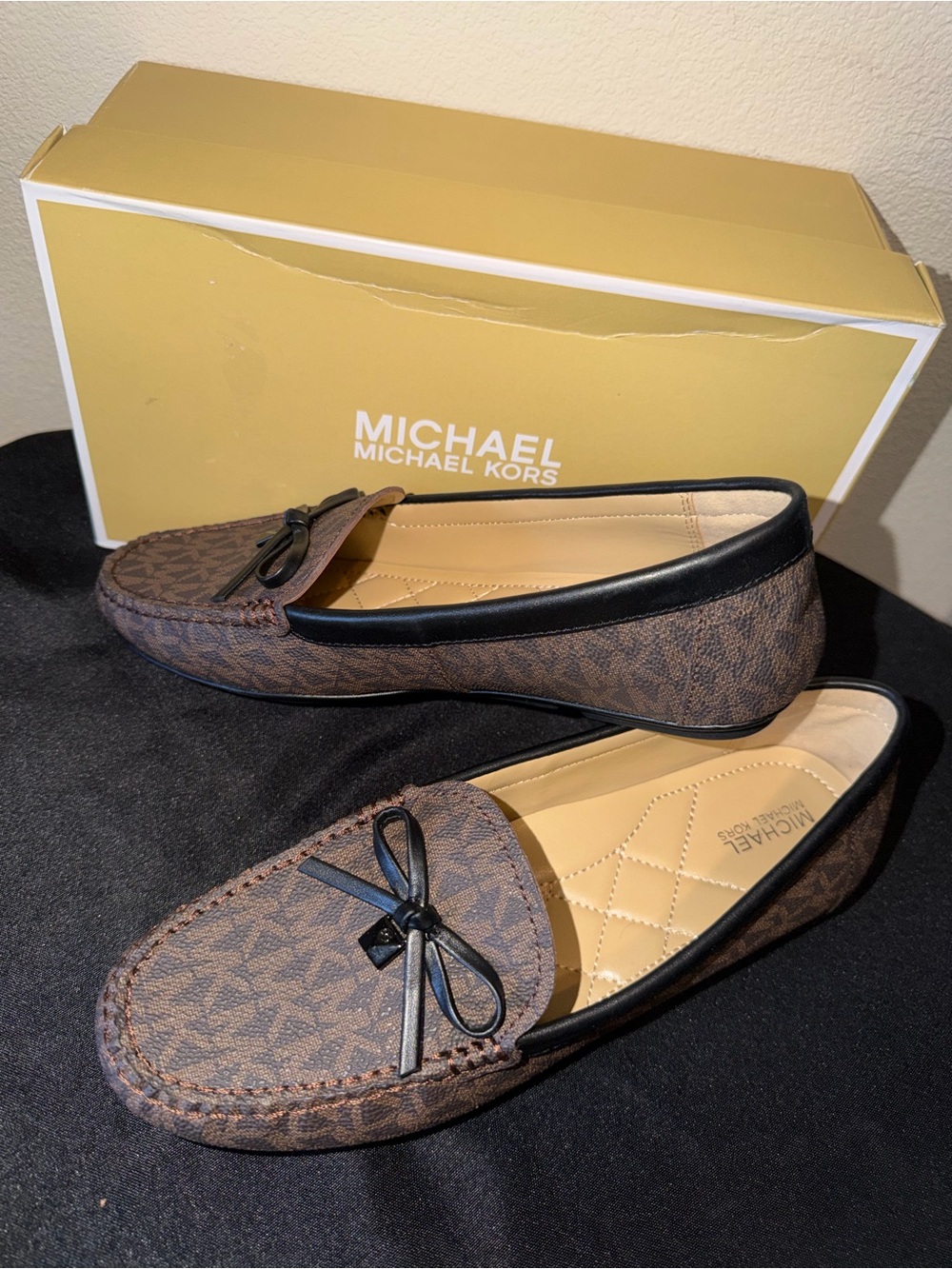 BRAND NEW Michael Kors “Juliette” Moccasins Size 6.5